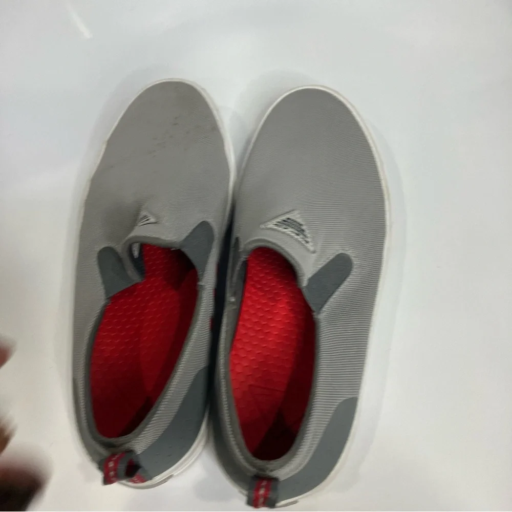 Columbia PFG loafers slip on sneakers gray men’s size 7.5 casual neutral outdoor